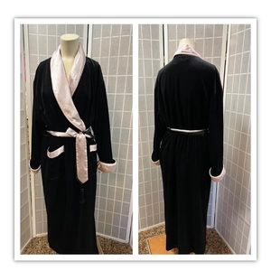 Opulence,Woman’s,bathrobe,Black/pink, Belt,SizeL.: